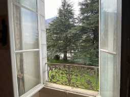 Handsome Empire Style Manor House with Beautiful Mountain Views, 30 minutes from Pau.